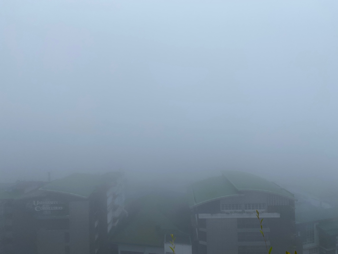 BAGUIO FOG1.jpg